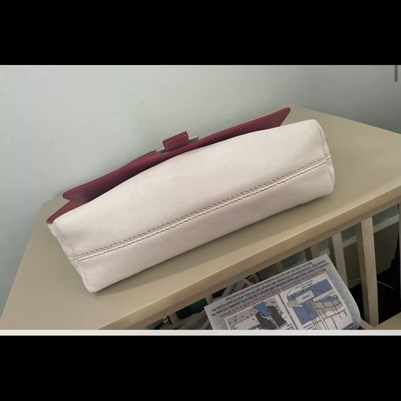 Vintage Dooney & Bourke heart buckle white/pink - Picture 9 of 9